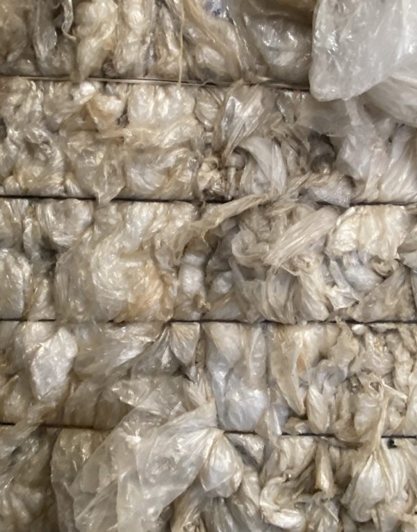 Cover smaltimento riciclaggio e gestione della plastica